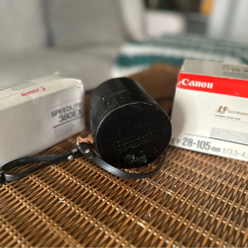 Ambico semi fish-eye 0.42x lens with vintage leather canon case